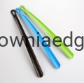 lyzka-do-butow-plastikowa-60-cm-mix-kolor-459622.jpg
